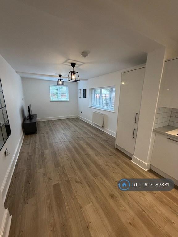 Flat Fox Road in Rushcliffe