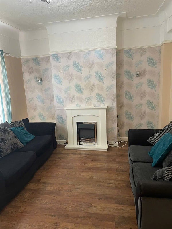 Room Bishop Road in Liverpool