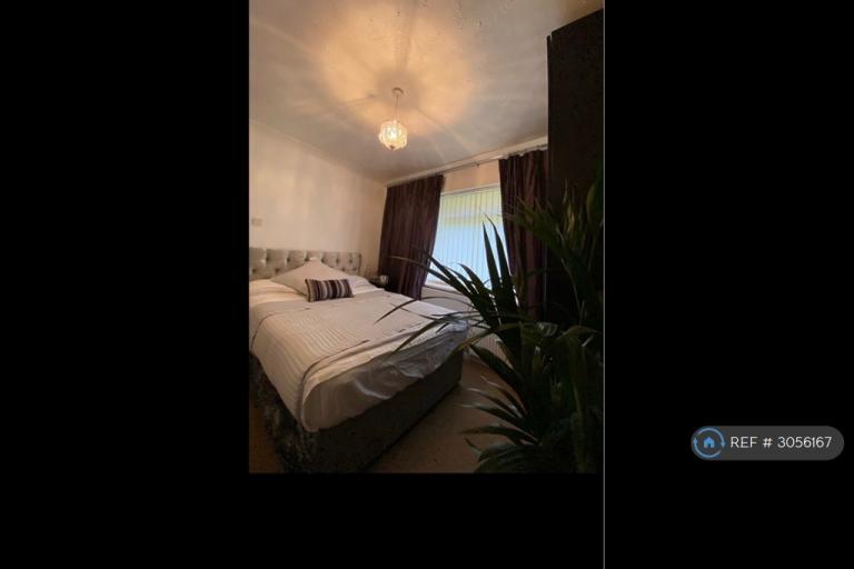 Room Chartwell Drive in Luton