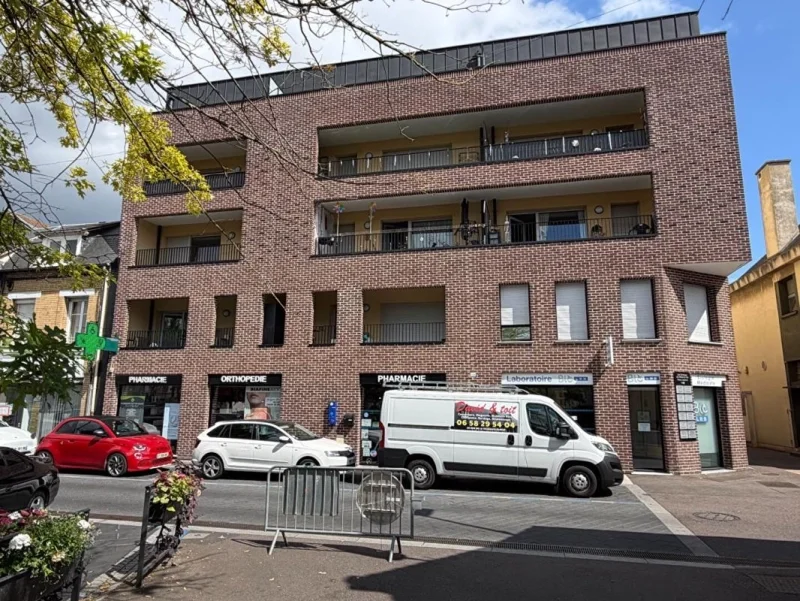 Flat Rue Bertolt Brecht in Caudebec-lès-Elbeuf