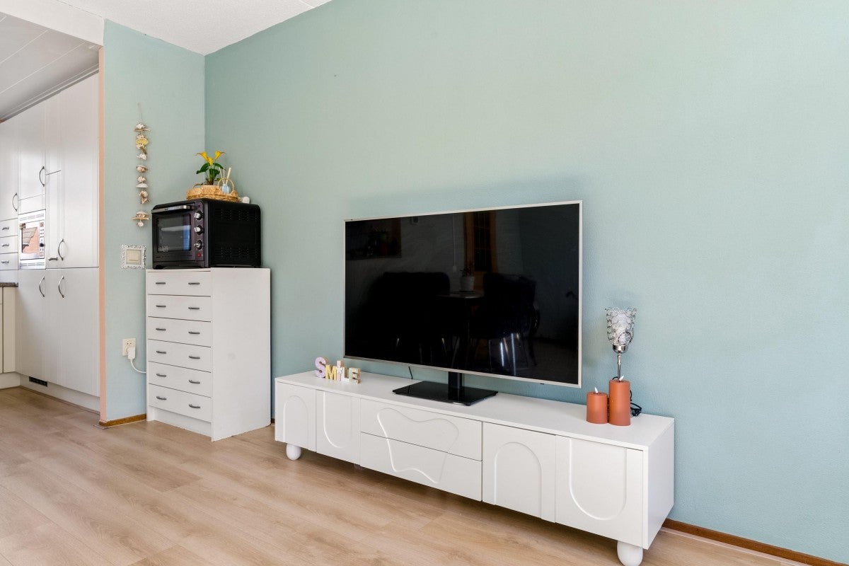 Tussenwoning te koop: Leemwierde 197, Almere