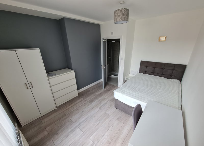 Room Wesley Street in Wakefield