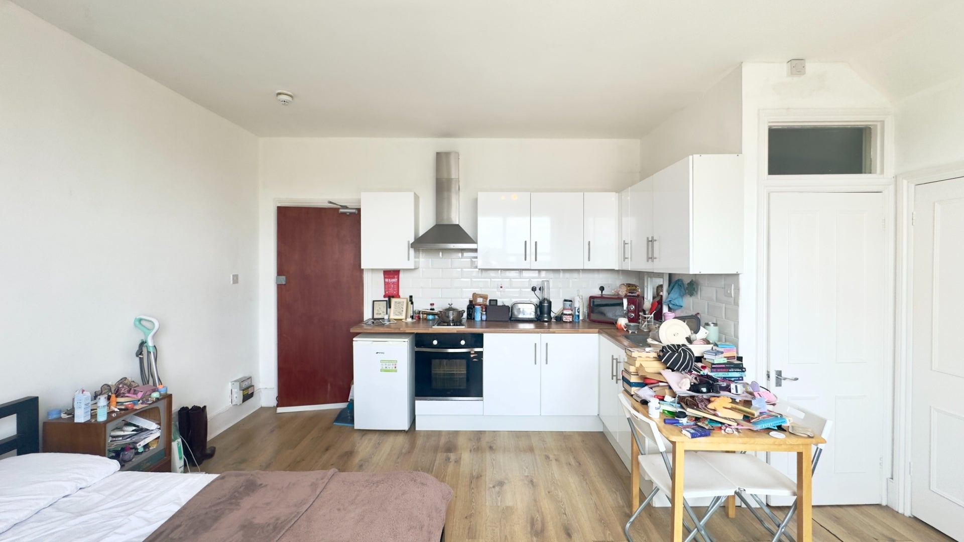Flat Fawley Road in Greater London