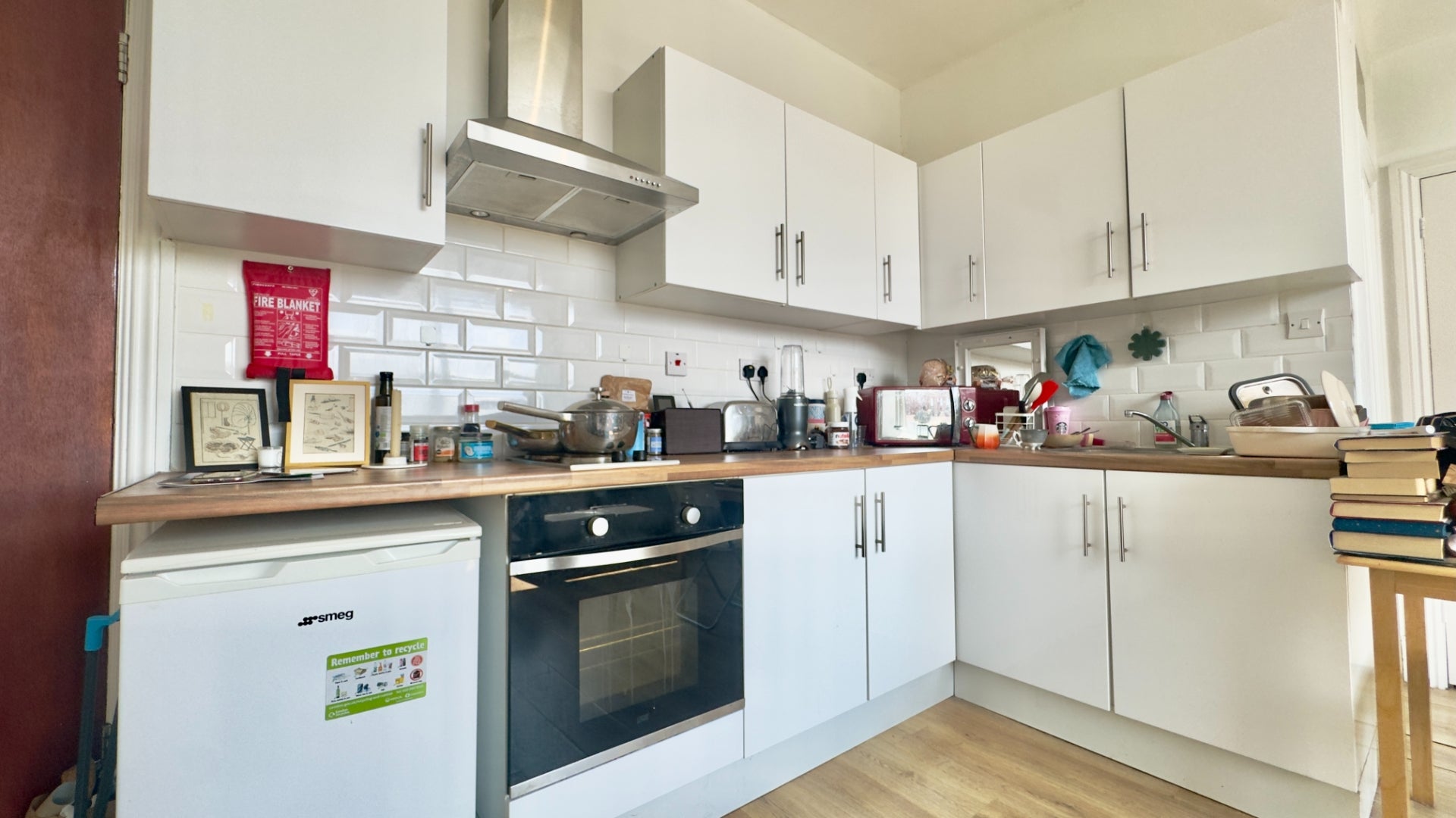 Flat Fawley Road in Greater London