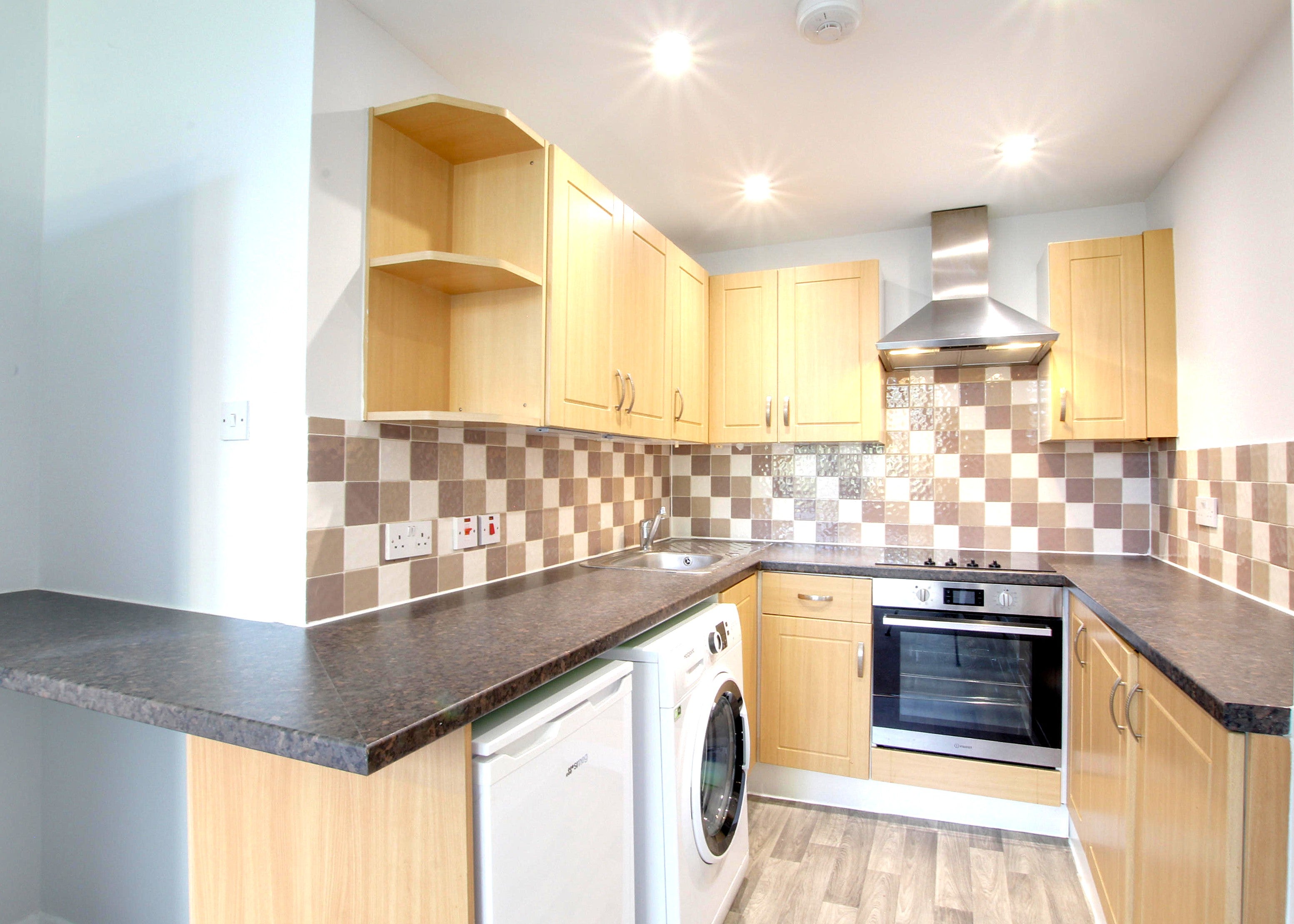 Flat Sinclair Road in Greater London