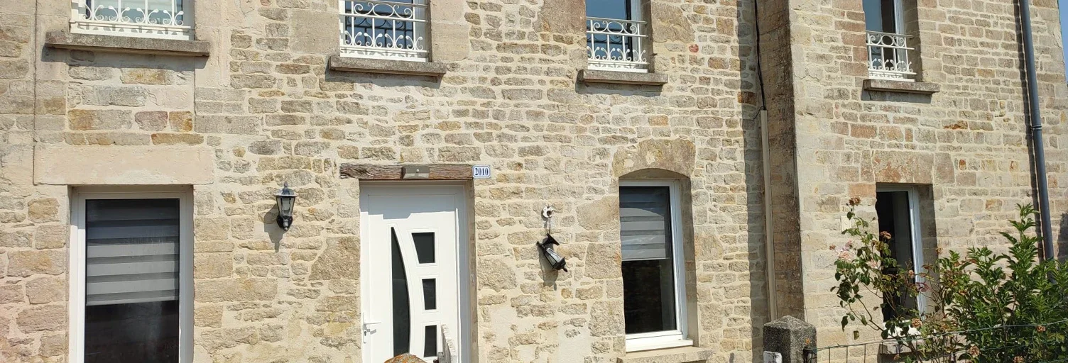 House Route de Noyers-Bocage in Val d'Arry
