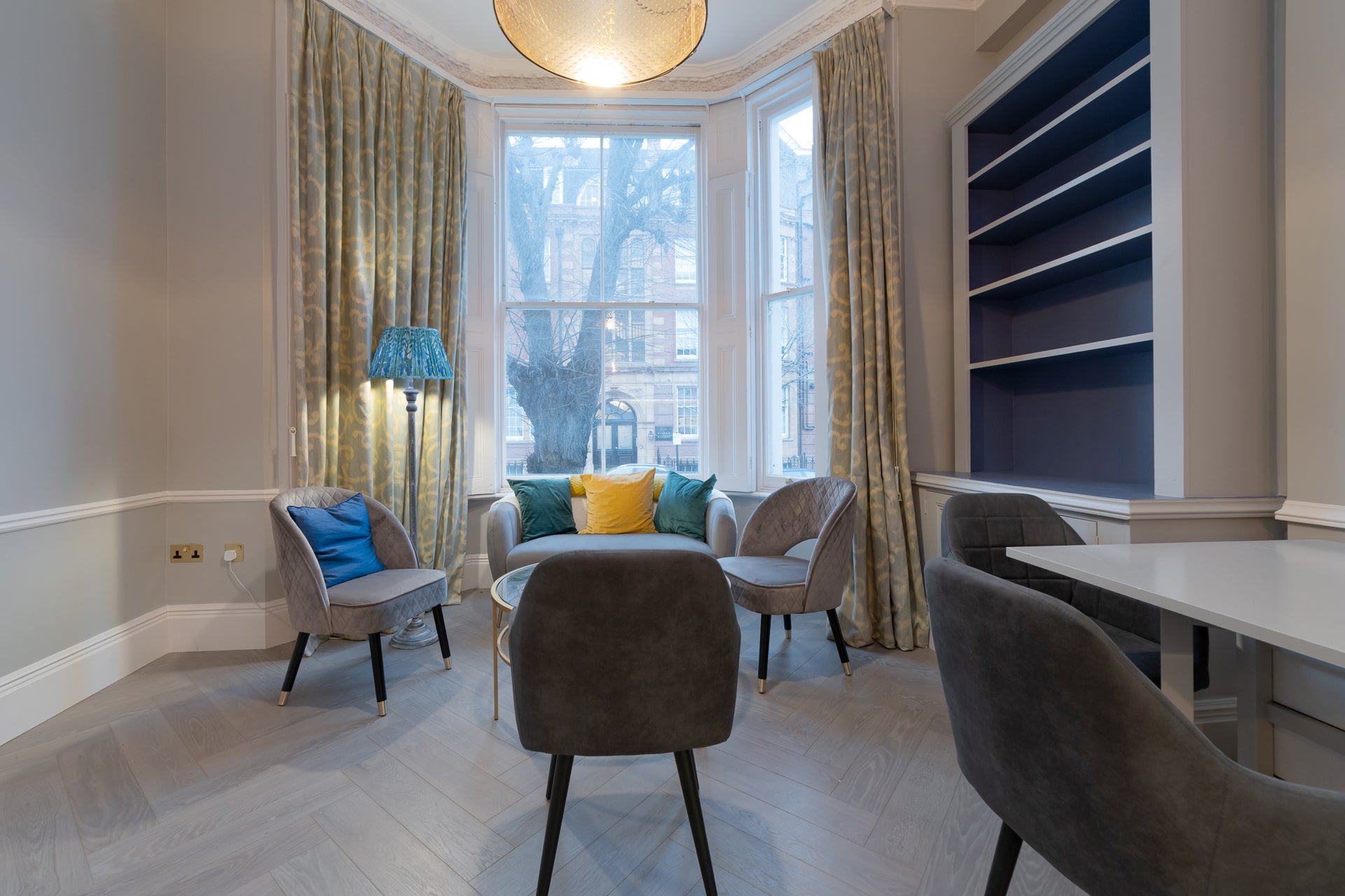 Flat Cromwell Crescent in Greater London