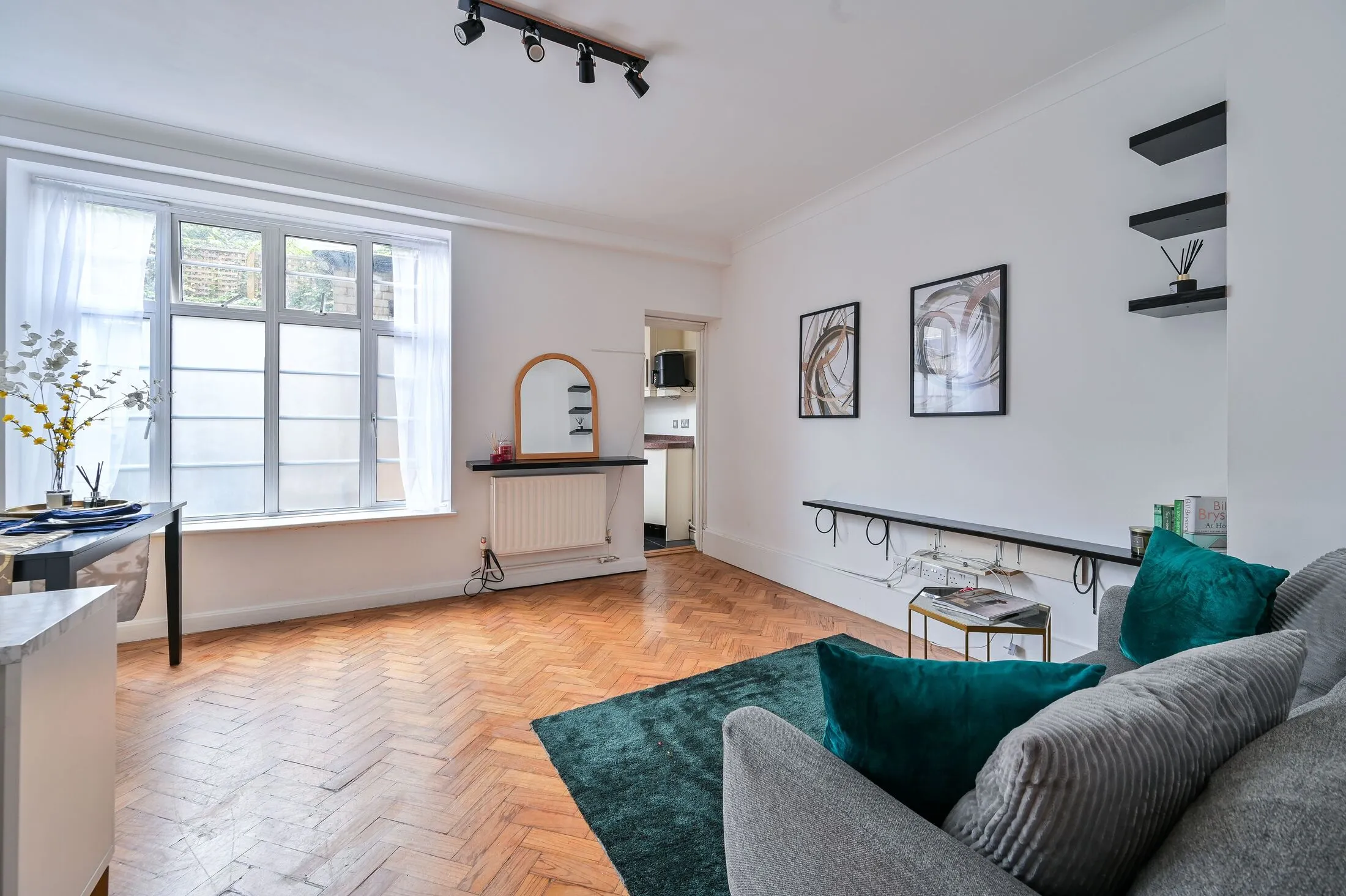 Flat Vincent Square in City of Westminster