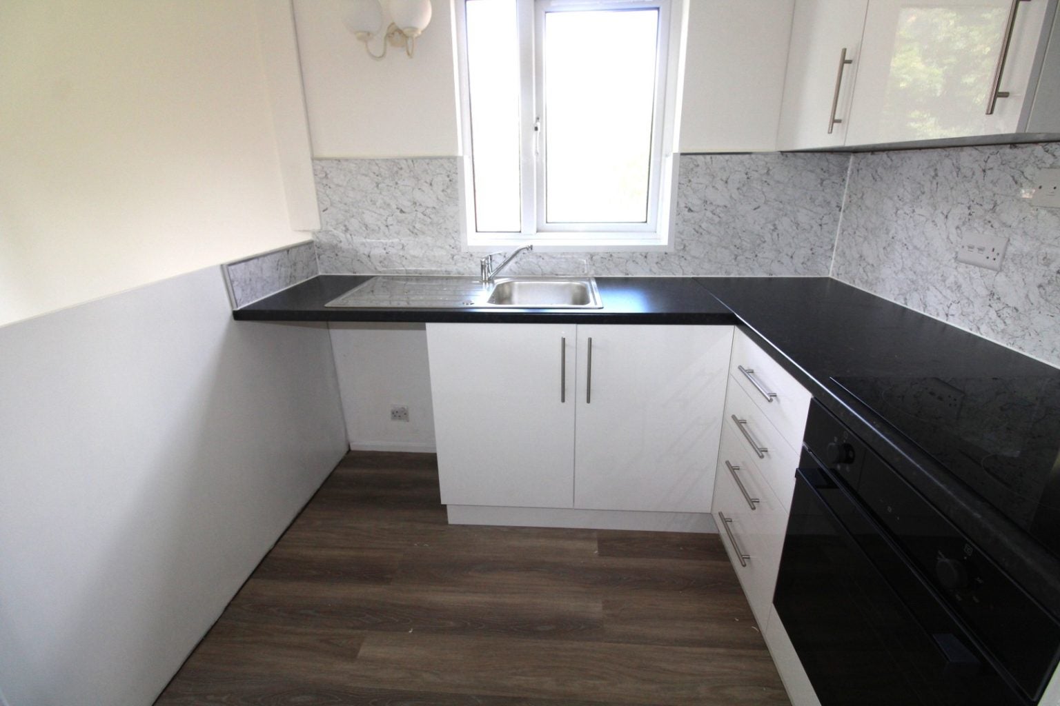Flat Maltby Drive in Greater London