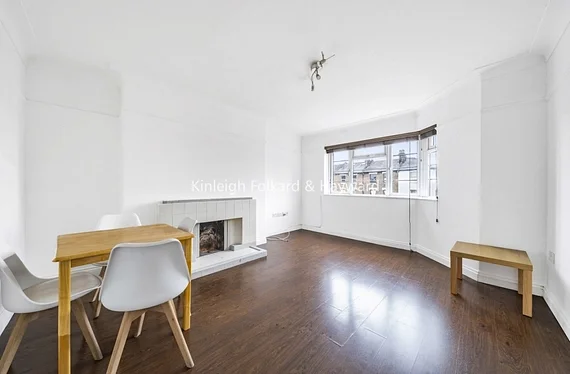 Flat Uxbridge Road in Greater London