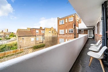 Flat Uxbridge Road in Greater London