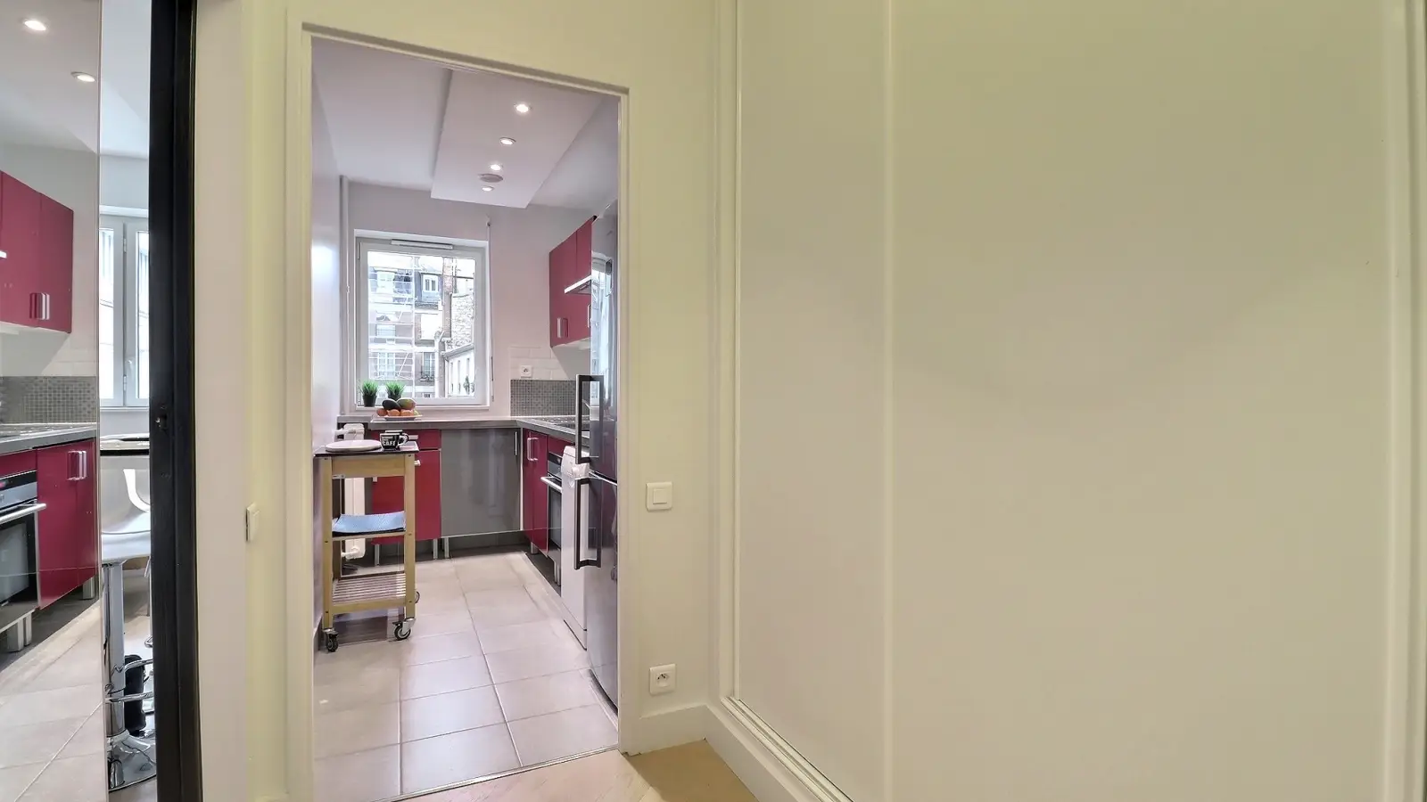 Flat Passage du Guesclin in Paris