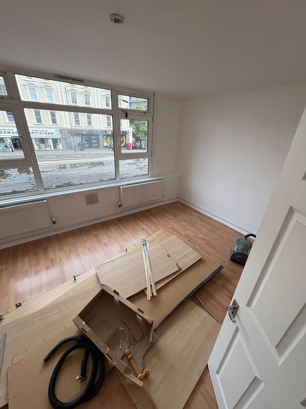 Room Rhodesia Road in Greater London