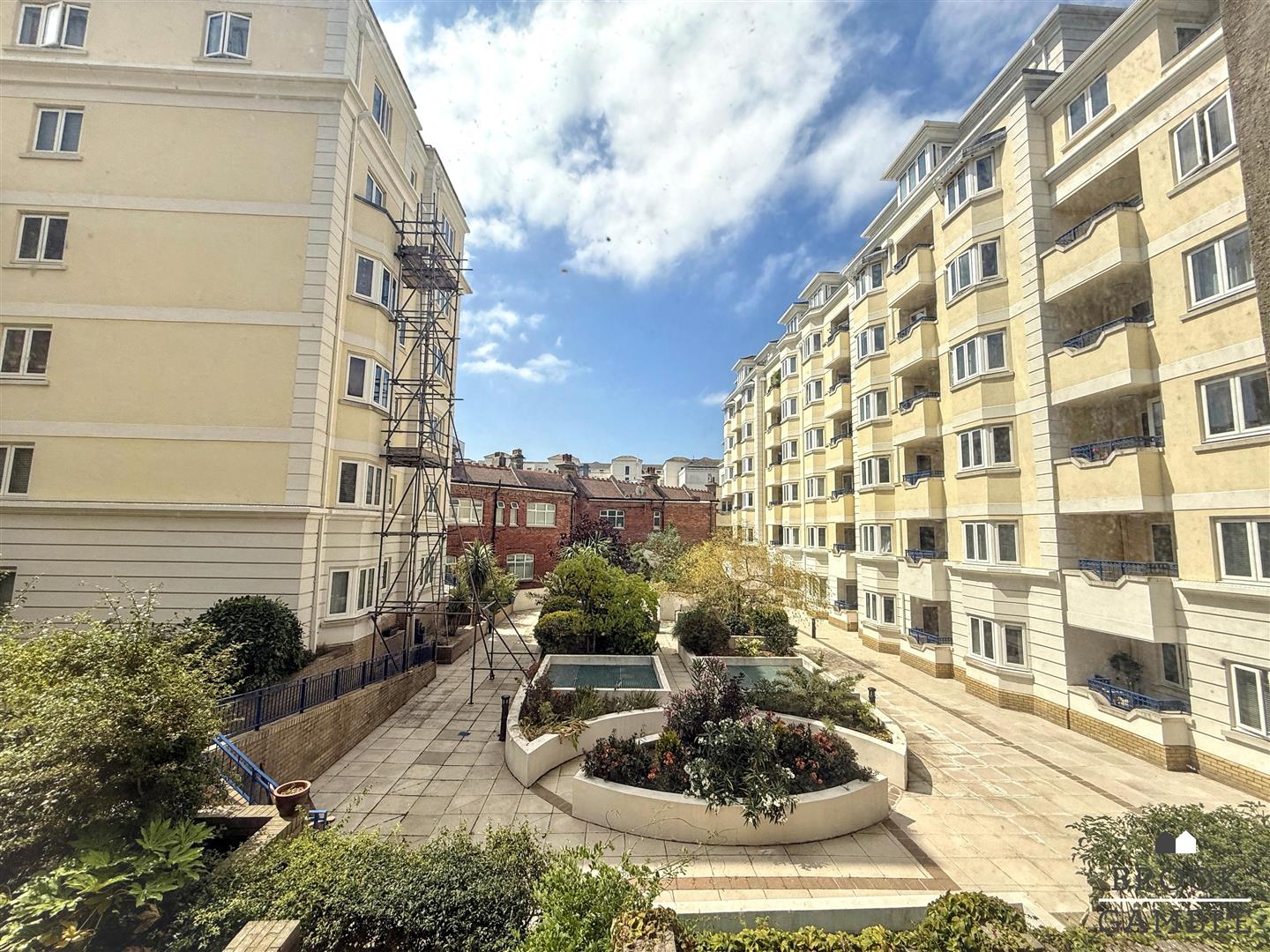 Flat Lascelles Terrace in Eastbourne