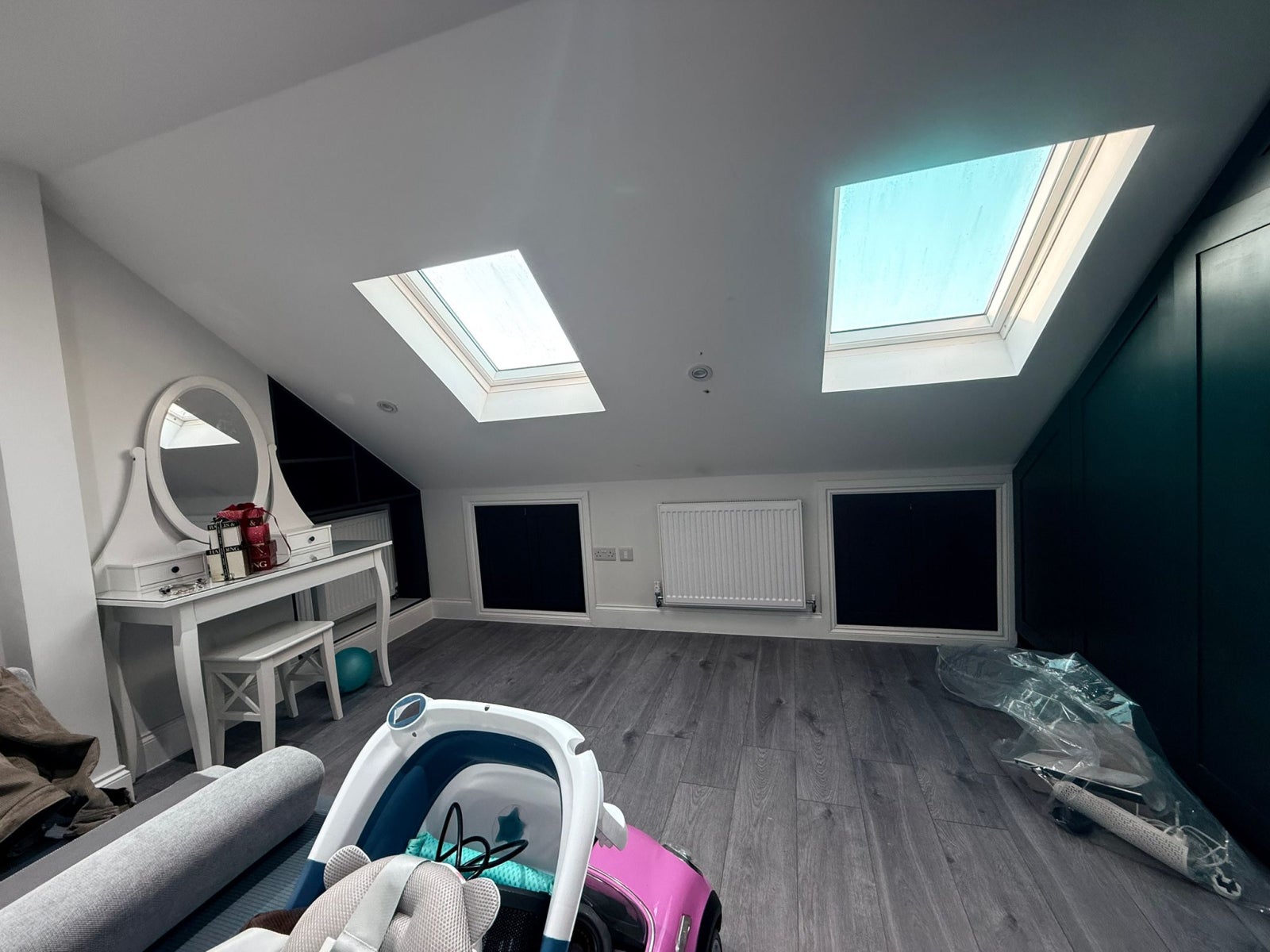 Flat Harvey Road in Greater London