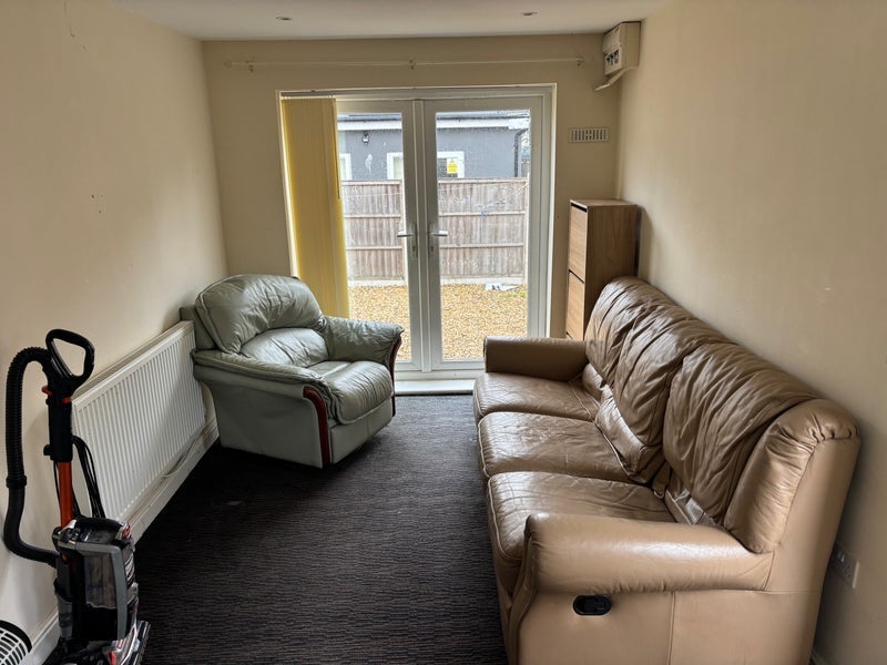 Flat Thirlmere Road in Bristol