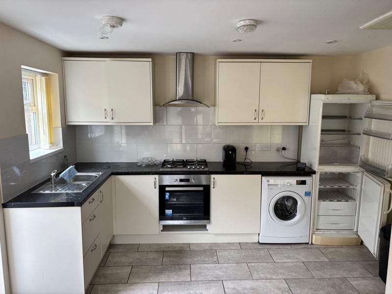 Flat Thirlmere Road in Bristol