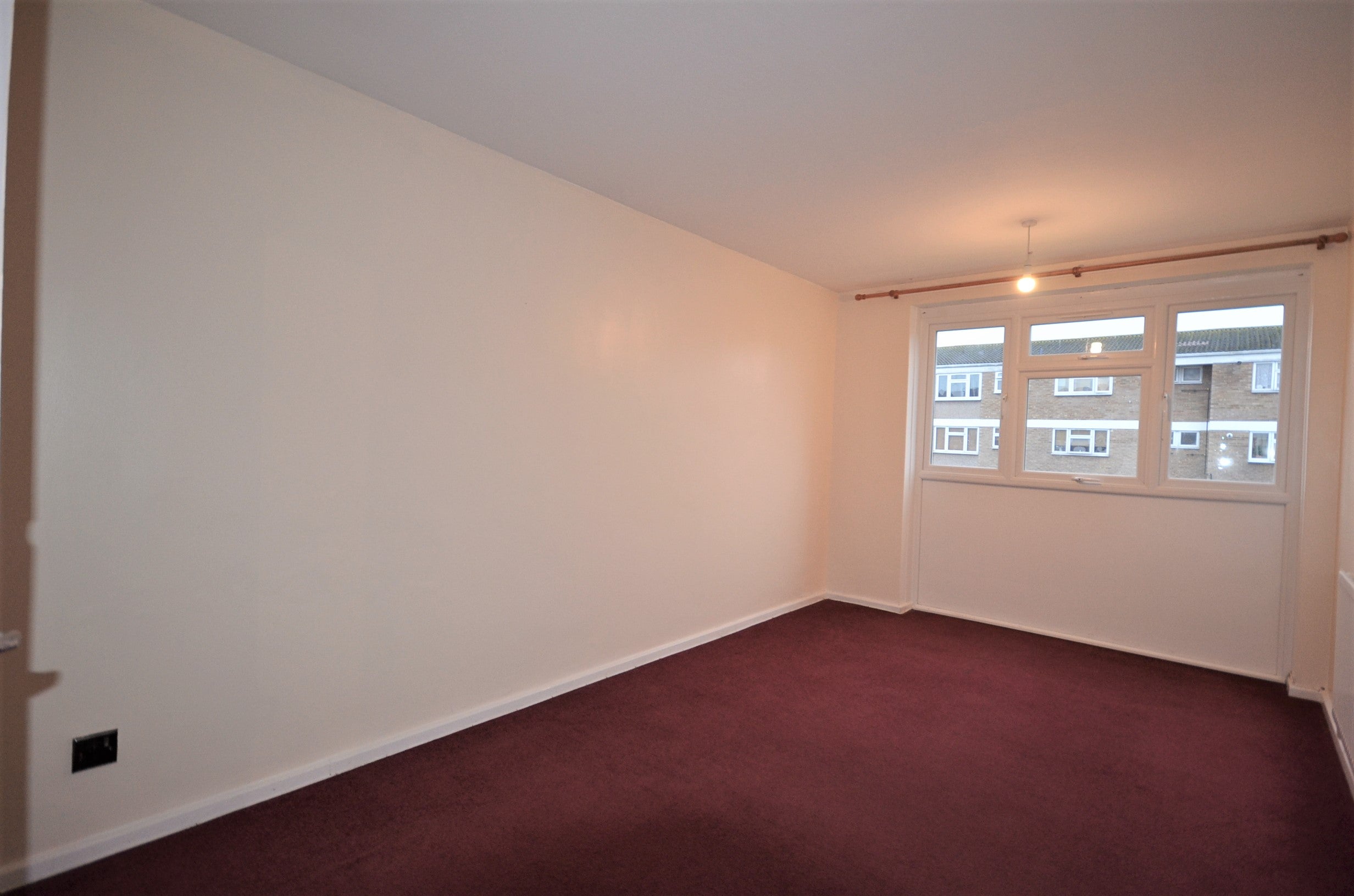 Flat Eden Close in Slough