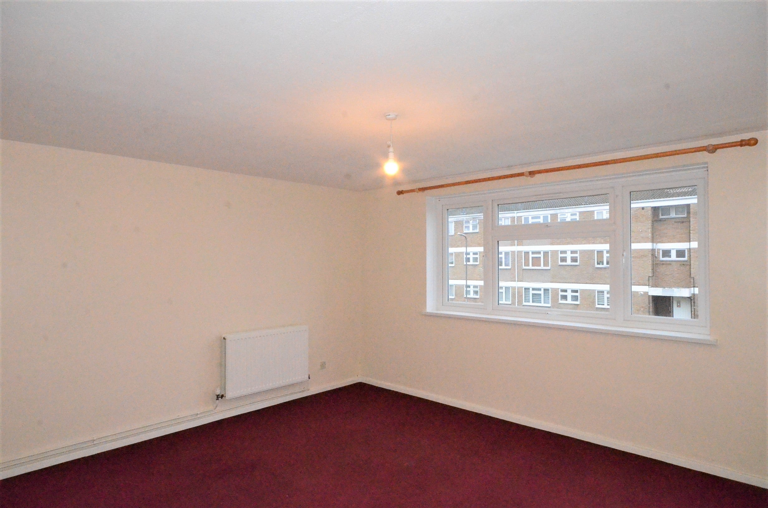 Flat Eden Close in Slough