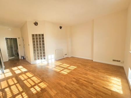 Flat Clare Street in Northampton