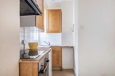 Flat Sloane Avenue in Greater London