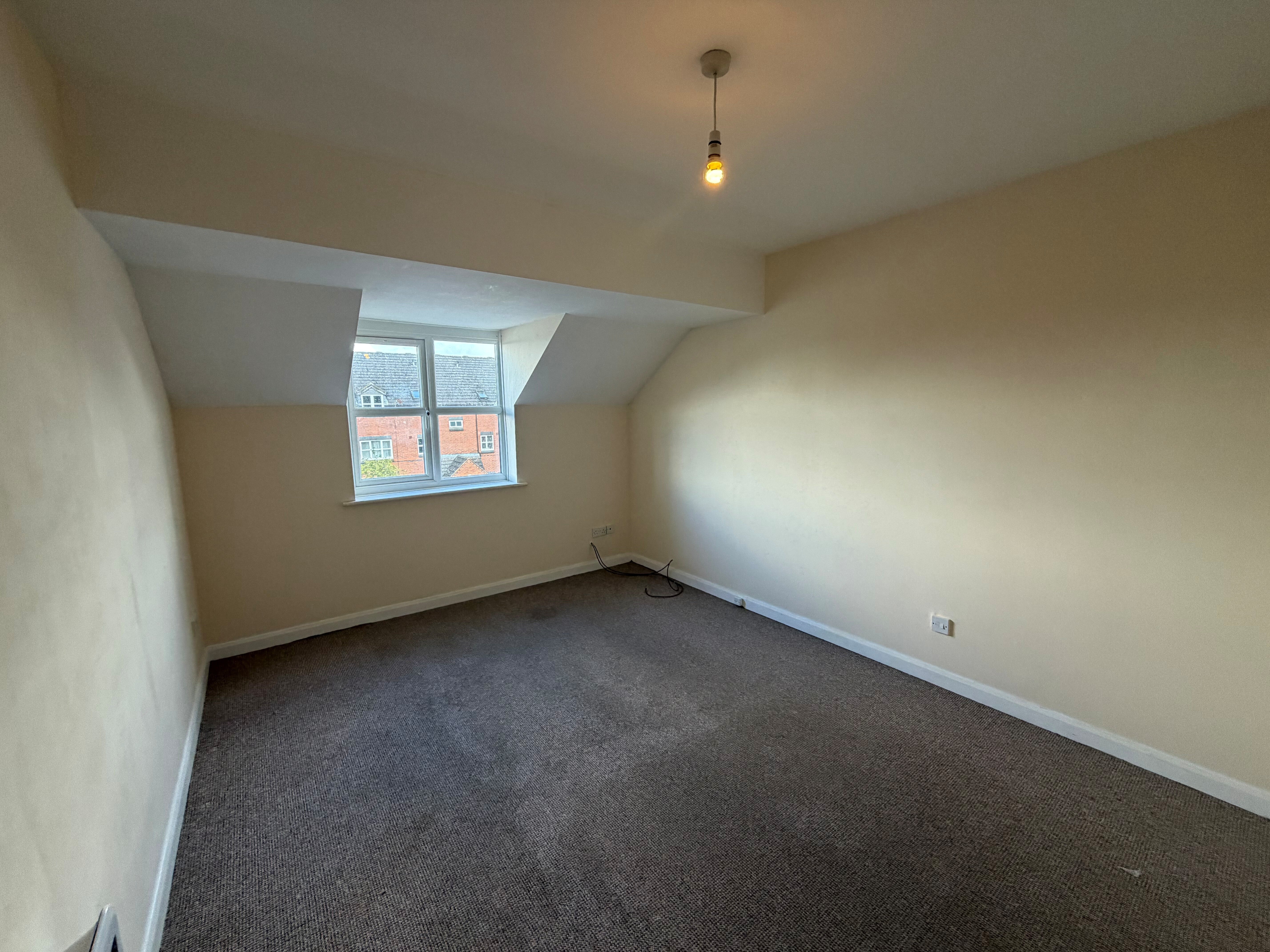 Flat Westleigh Close in Northampton