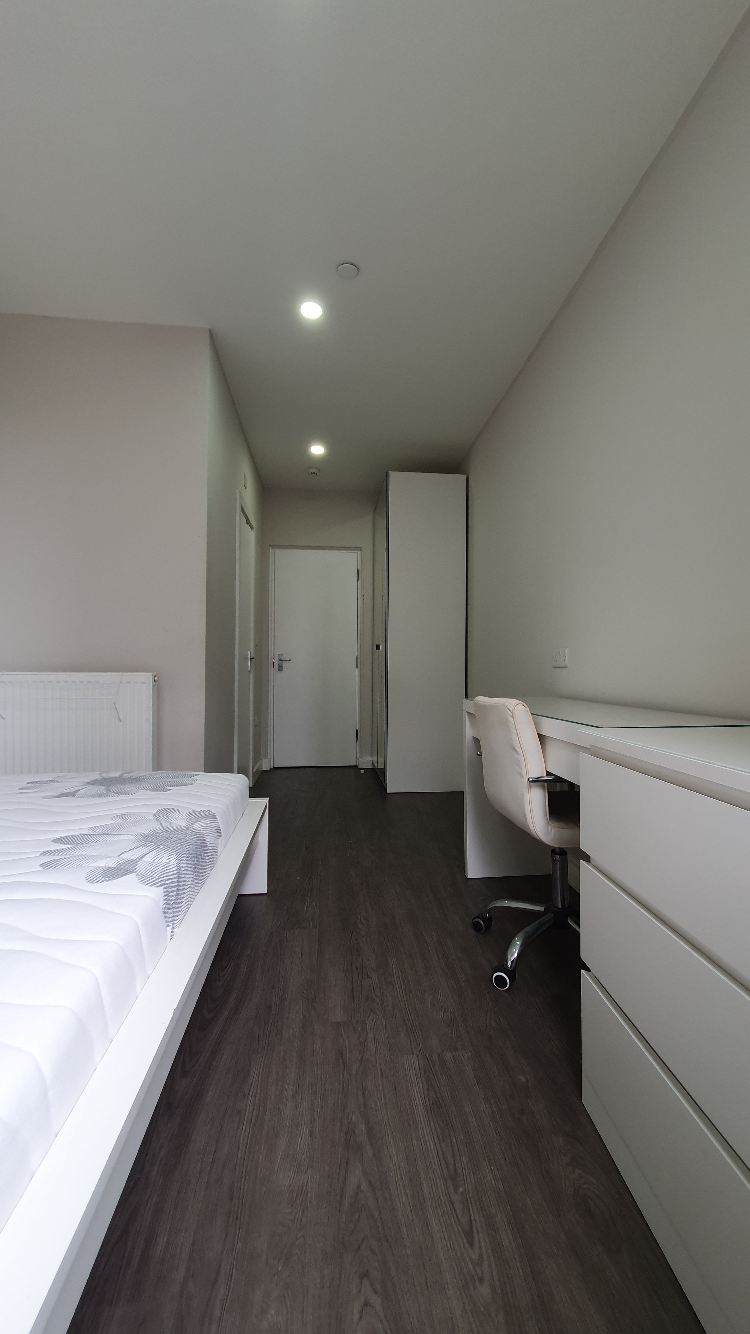 Room Castle Lane in Cardiff