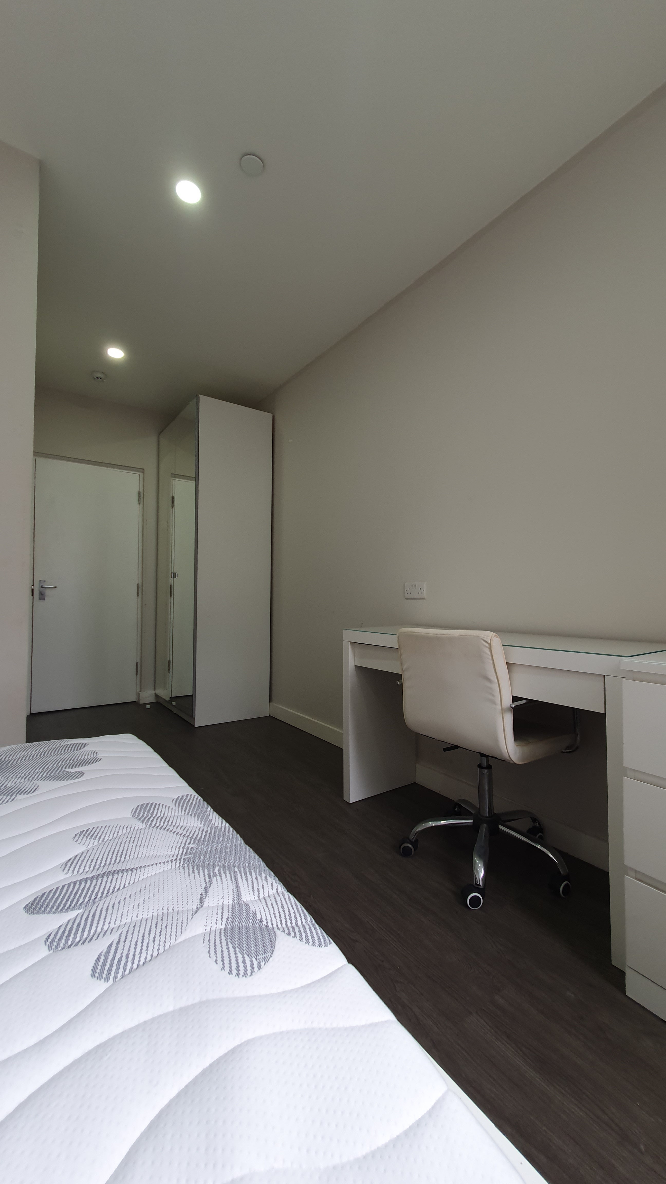 Room Castle Lane in Cardiff
