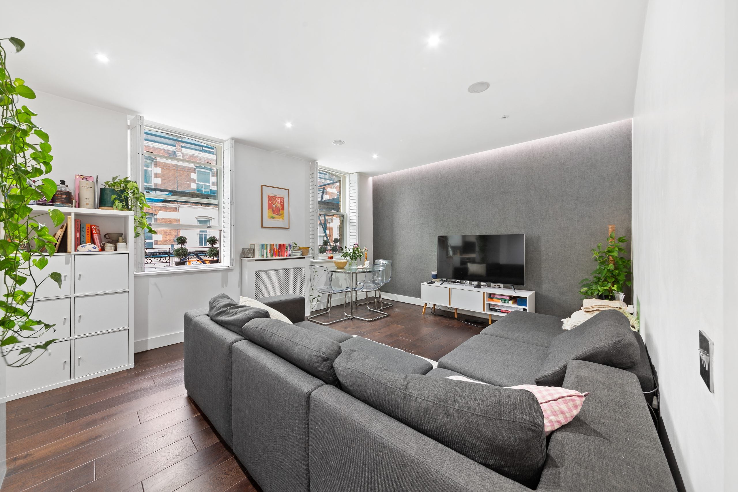 Flat North End Road in Greater London