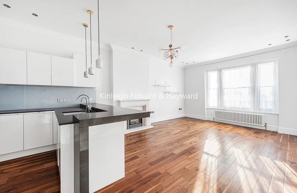 Flat Lancaster Stables in Greater London
