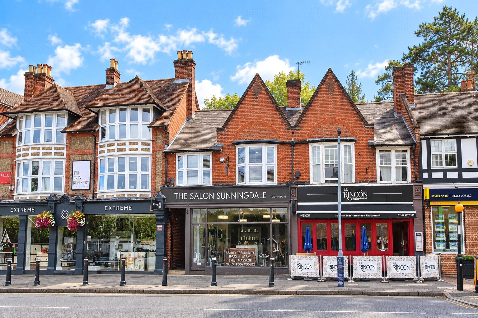 Flat London Road in Ascot