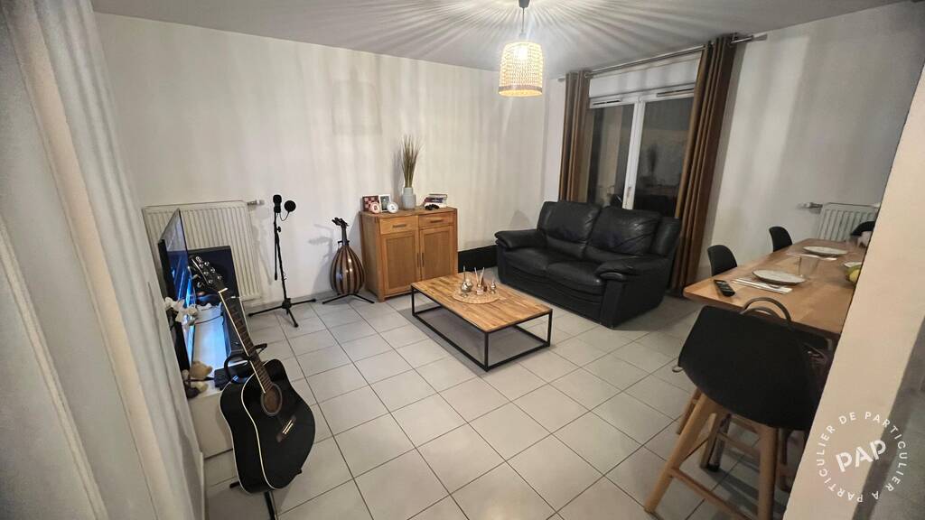 Flat Rue Père André Jarlan in Évry