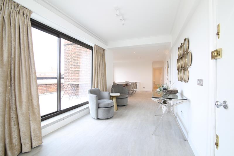 Flat Queensborough Terrace in City of Westminster