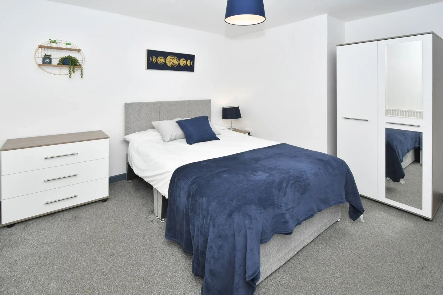 Room Samuel Street in Crewe