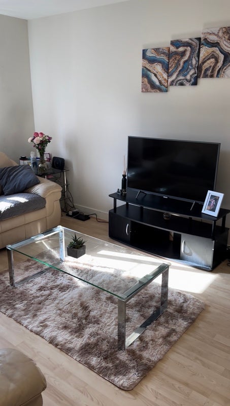 Room Pettacre Close in Greater London