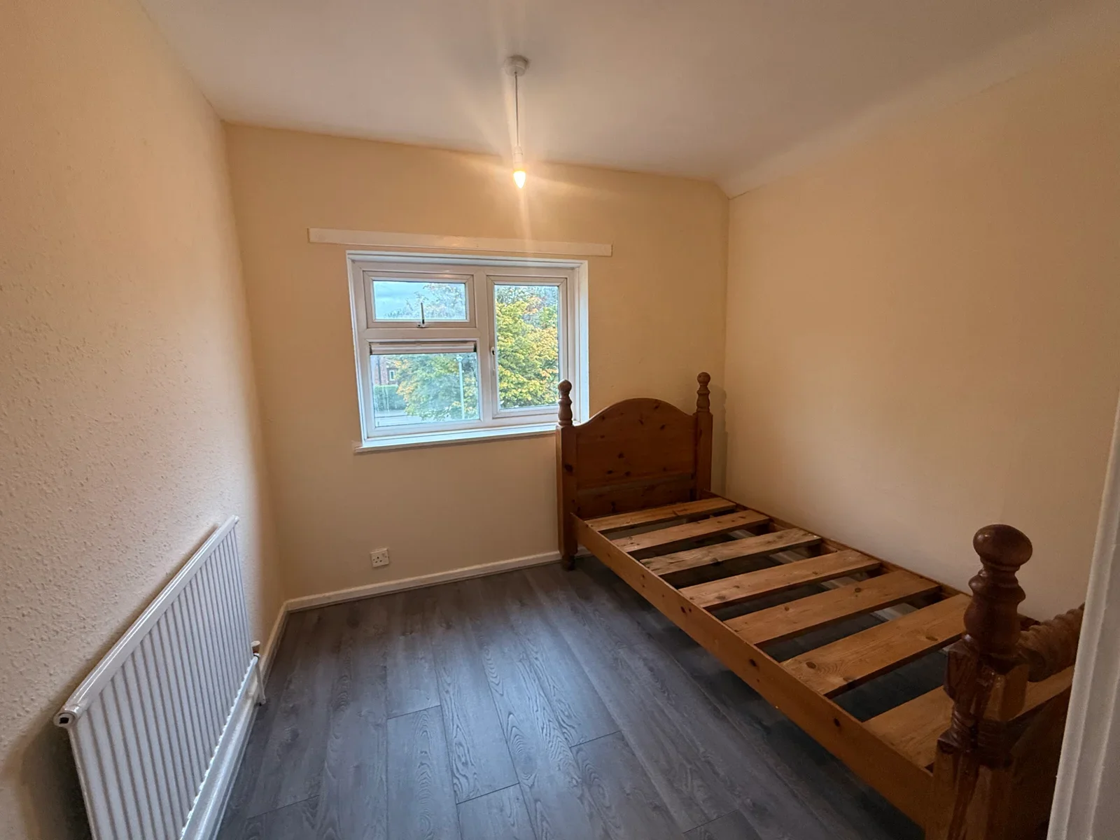 Flat Whipperley Way in Luton