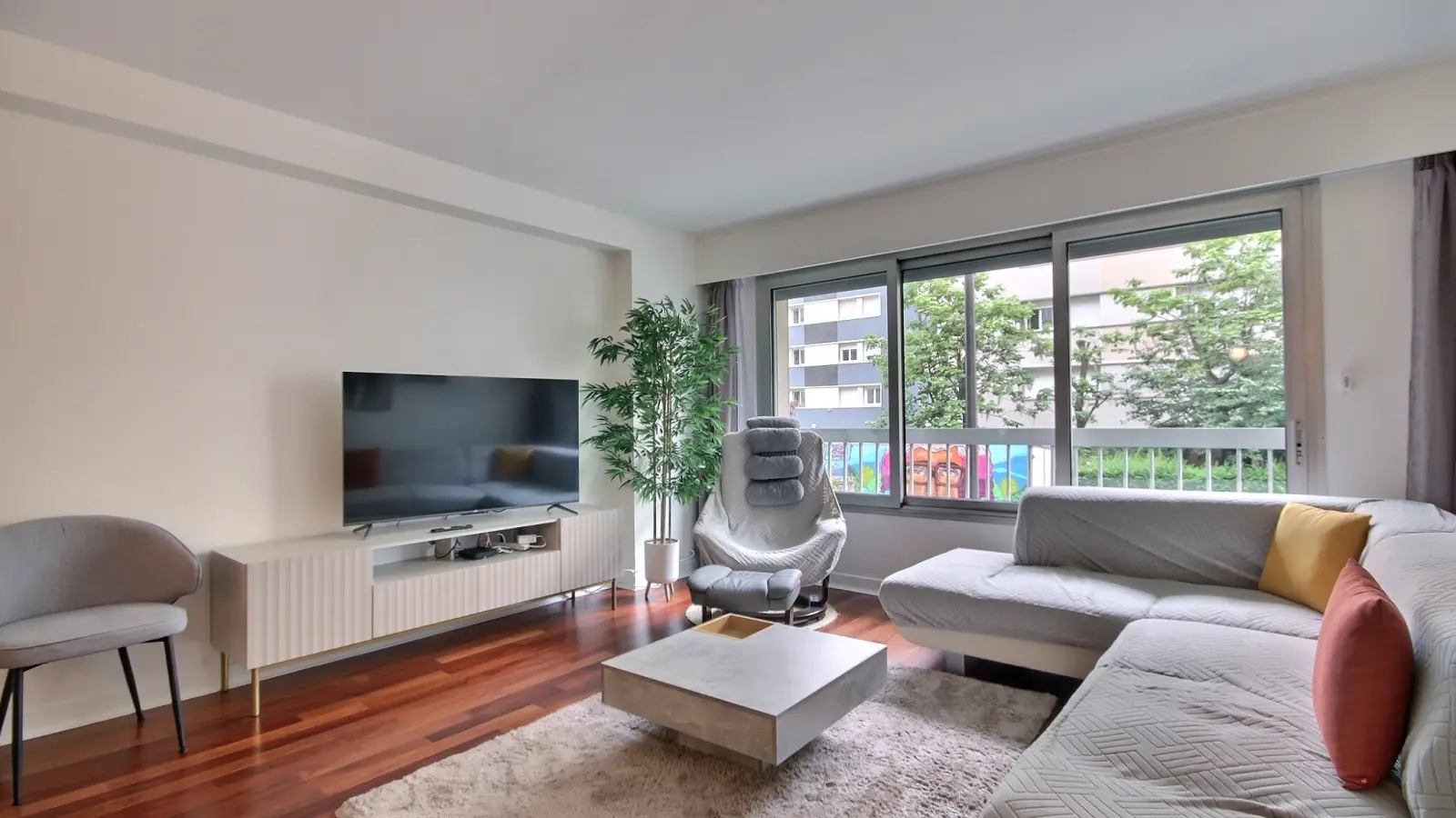 Flat Rue Beccaria in Paris