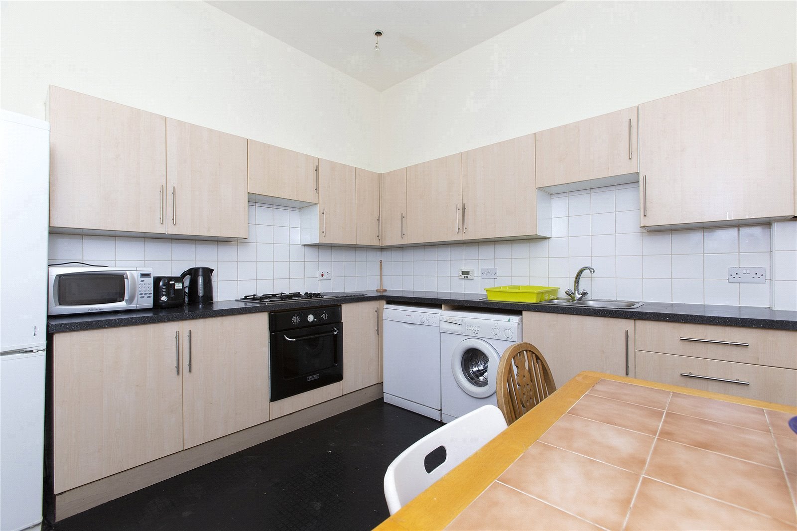 Flat Teviot Place in City of Edinburgh