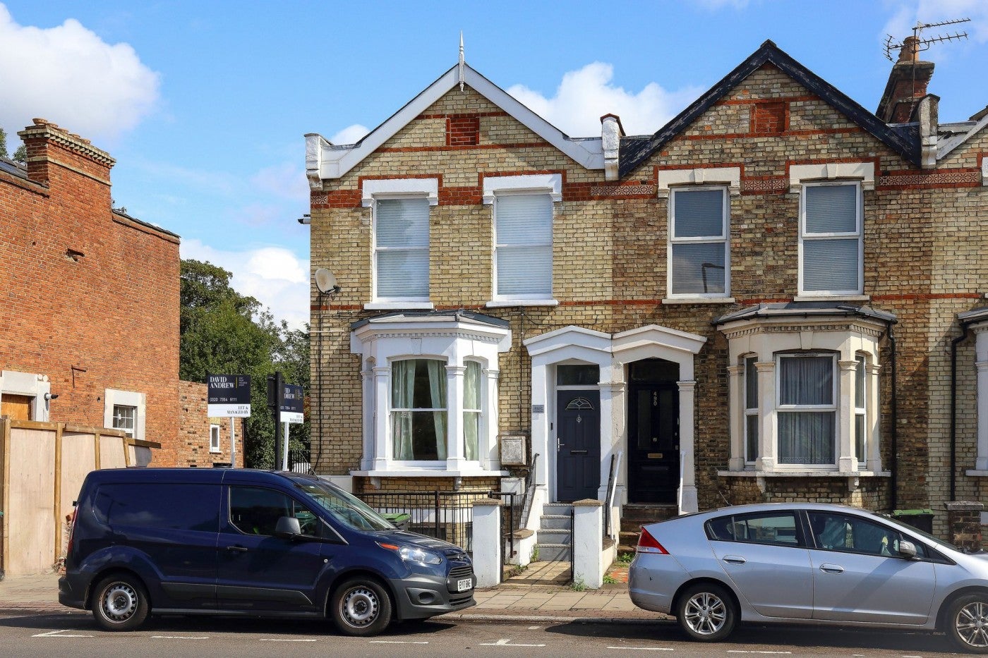 Flat Archway Road in Greater London