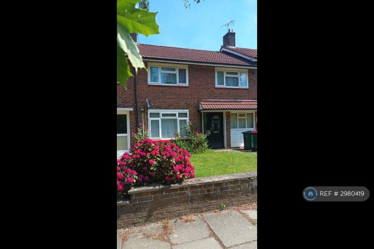 House Copse Crescent in Crawley