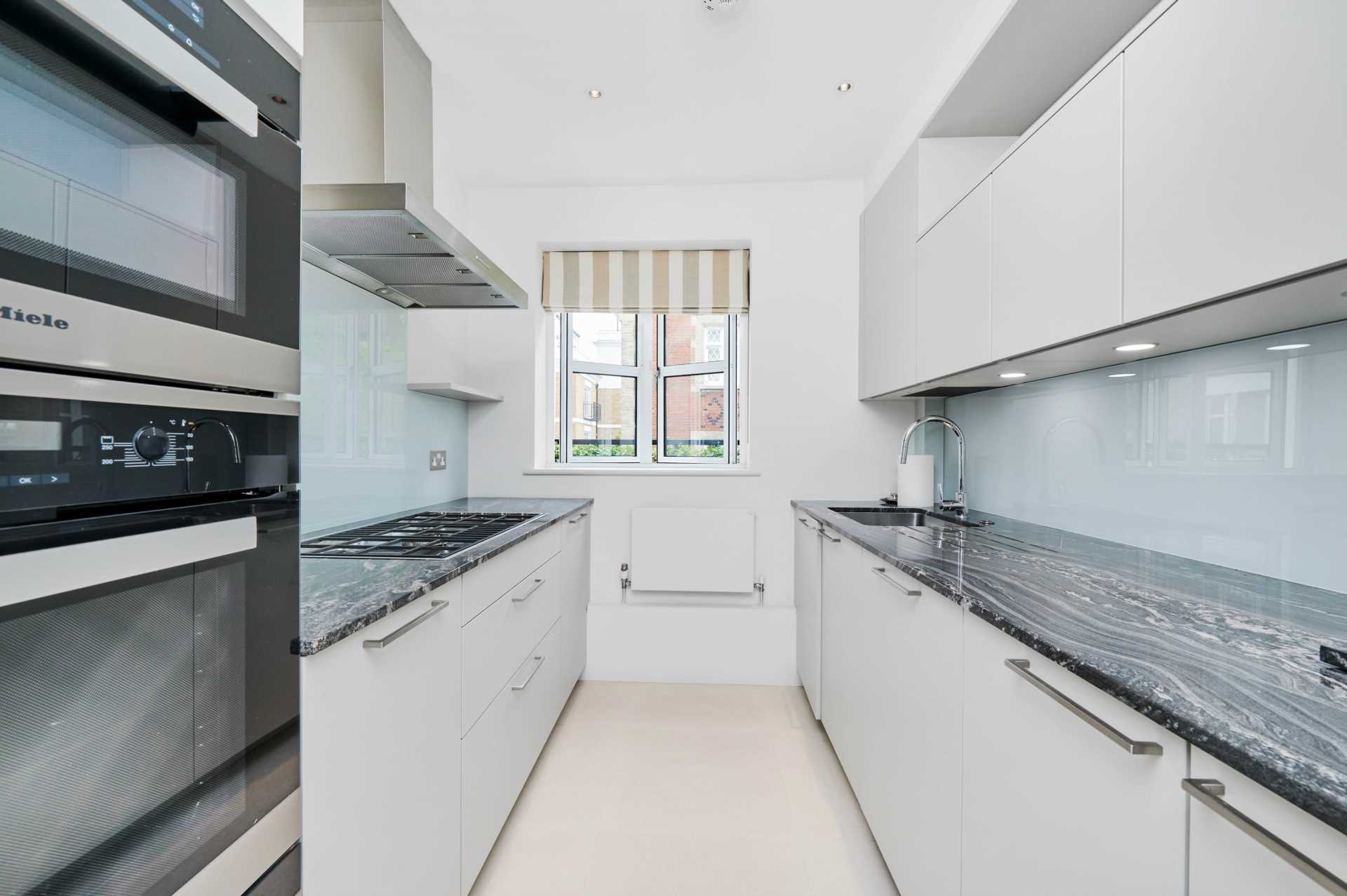 Flat St Margarets Lane in Greater London