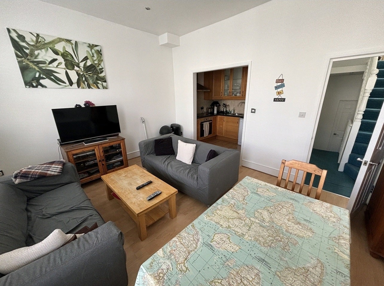 Flat Halford Road in Greater London