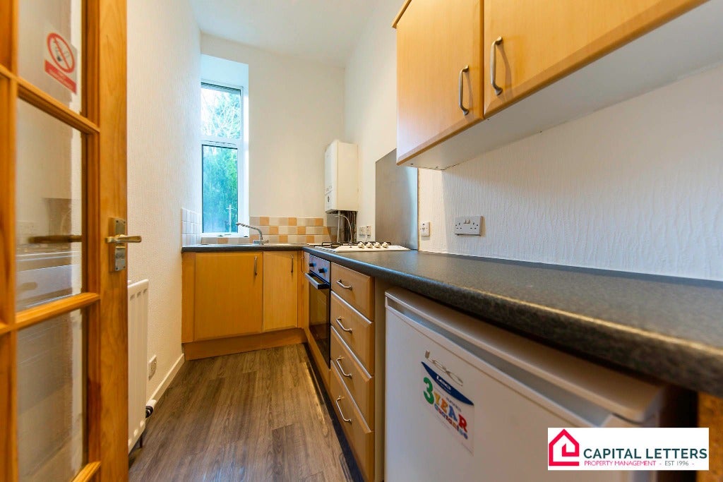 Flat Rosemount Place in Aberdeen City