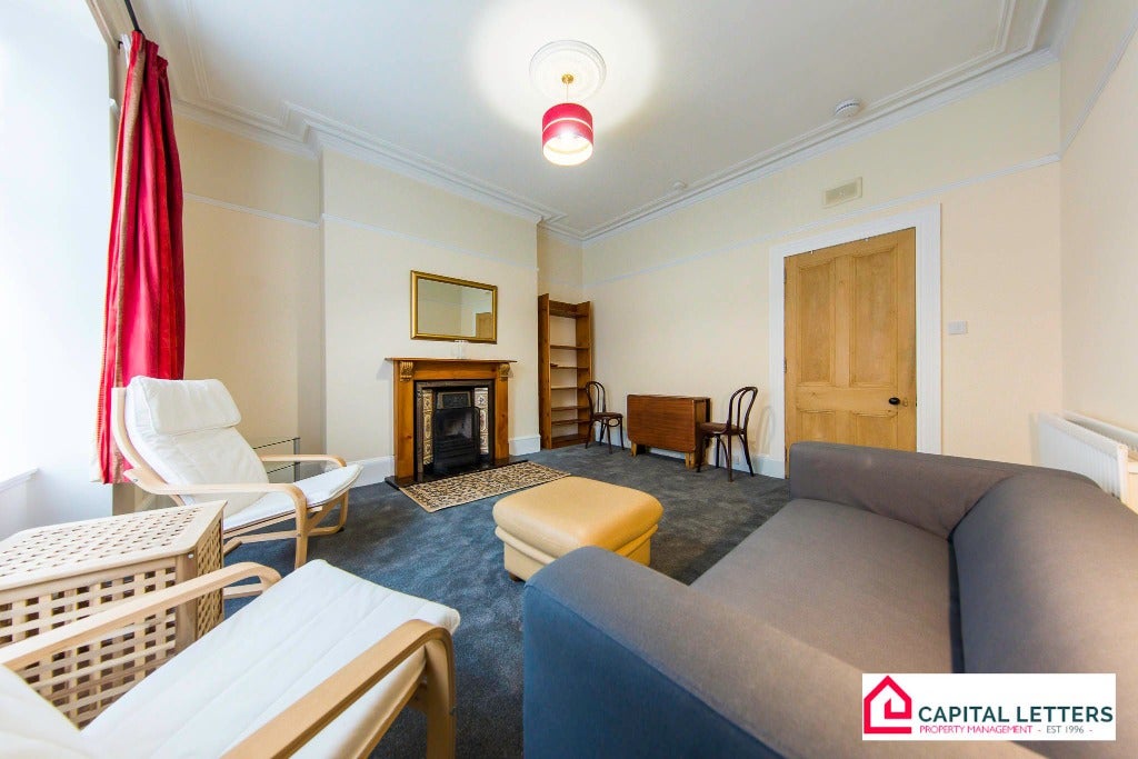 Flat Rosemount Place in Aberdeen City