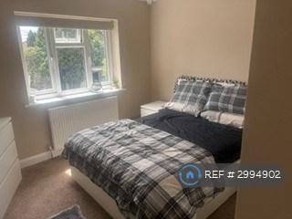 Room Lannock Road in Greater London