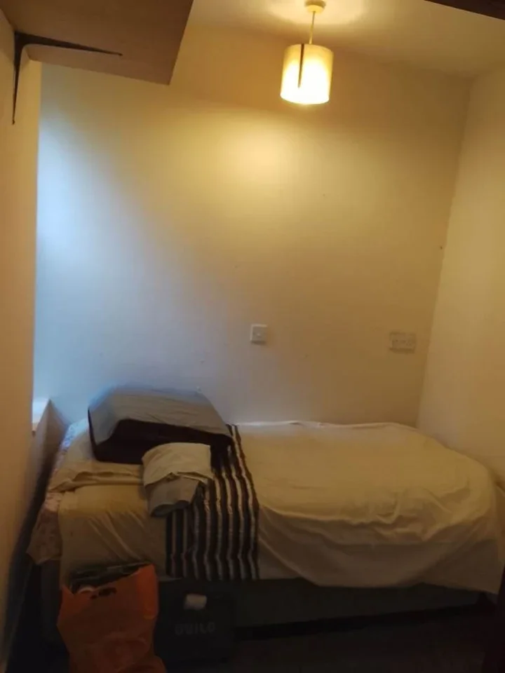 Flat Oborne Court in Greater London