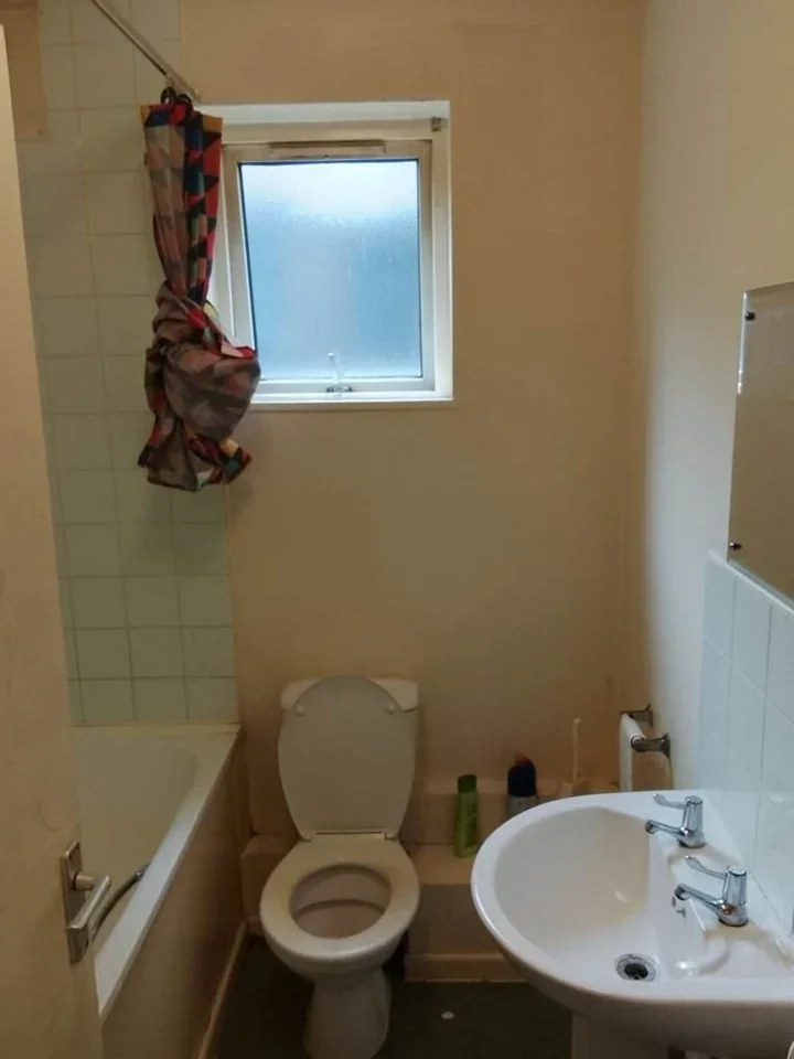 Flat Oborne Court in Greater London