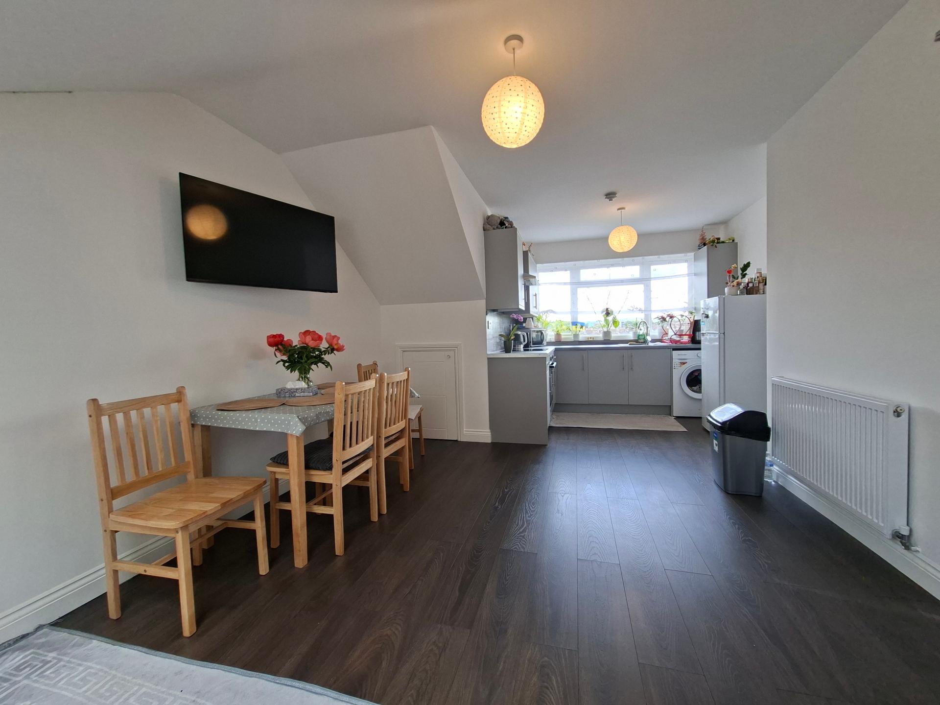 Flat Lilac Mews in Greater London