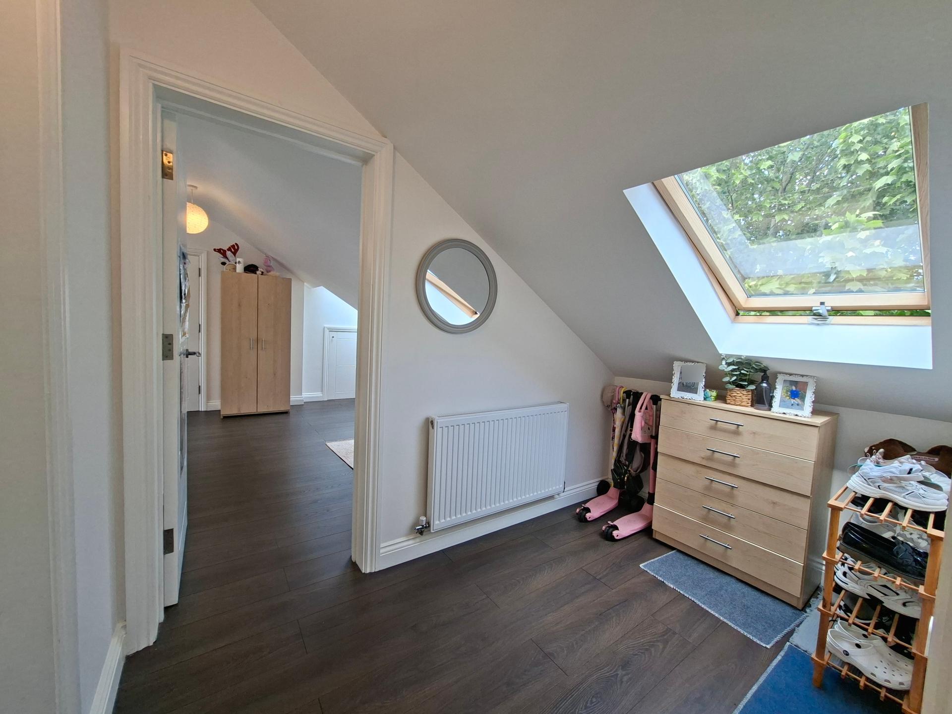 Flat Lilac Mews in Greater London