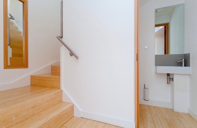 Room Acton Mews in Greater London